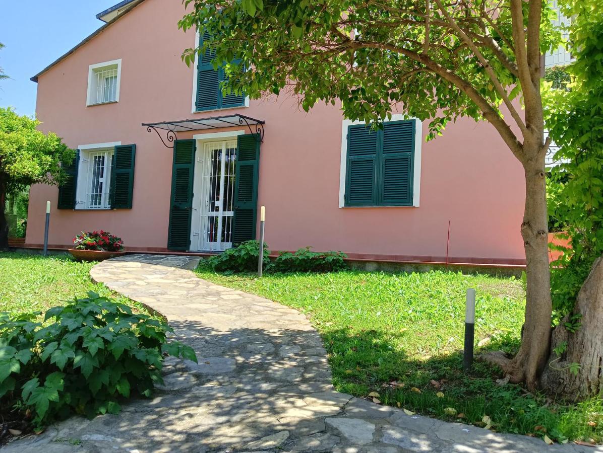 Villetta Con Giardino A Due Passi Dal Mare Imperia Eksteriør billede